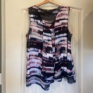 Vera Wang sleeveless blouse